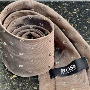 Hugo Boss Tan Silk Tie.
